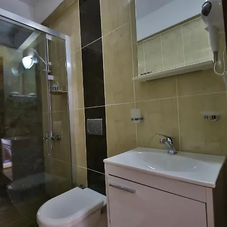 Thales Butik Bed & Breakfast
