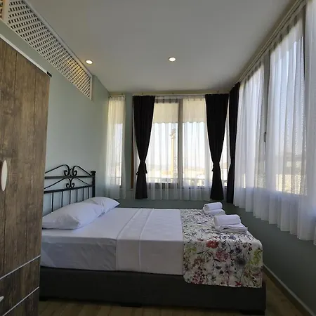 Thales Butik Bed & Breakfast *